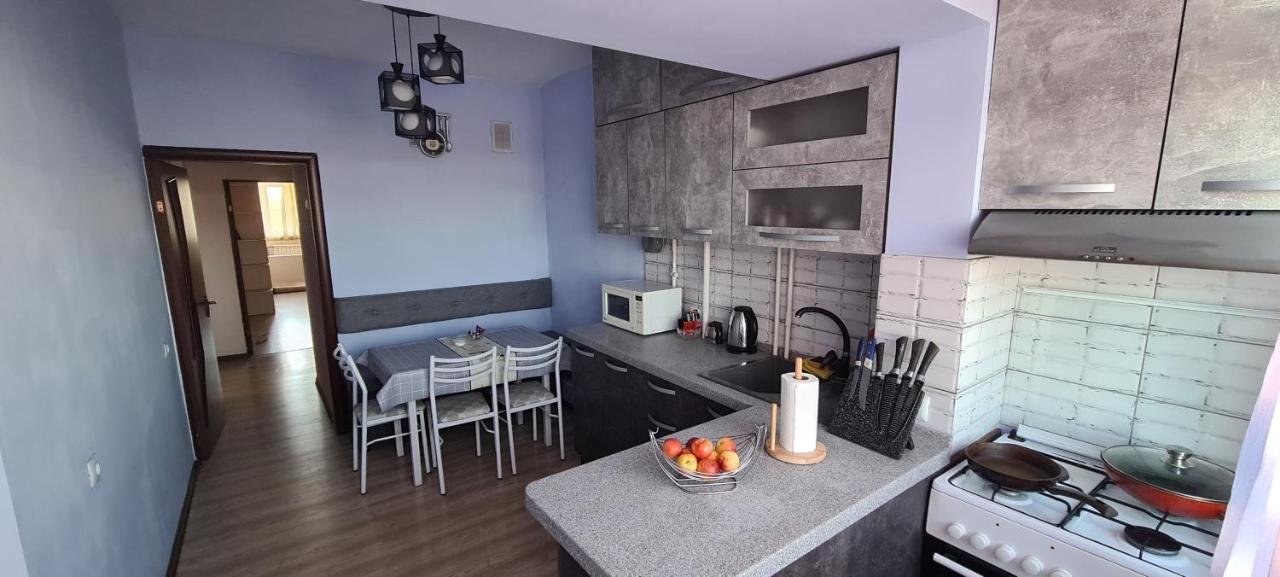 Flat In Central Bishkek Exterior photo