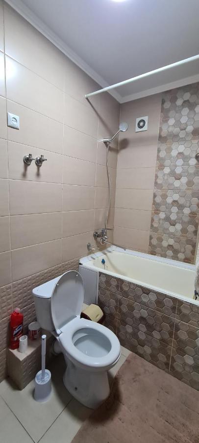 Flat In Central Bishkek Exterior photo